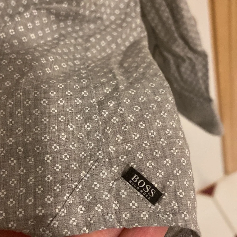 Hugo Boss Button Down - Picture 5 of 7